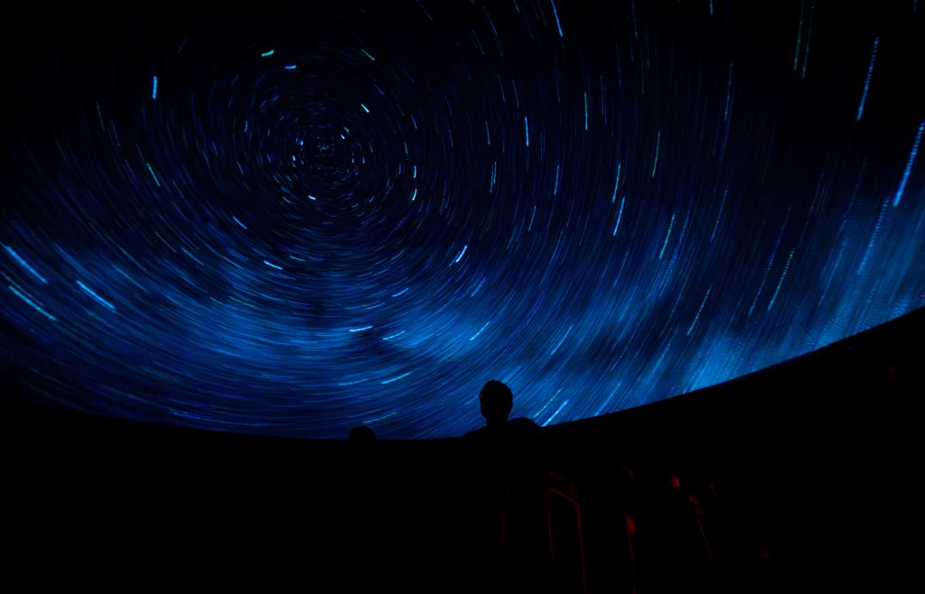 A show takes place at the Kika Silva Pla Planetarium.